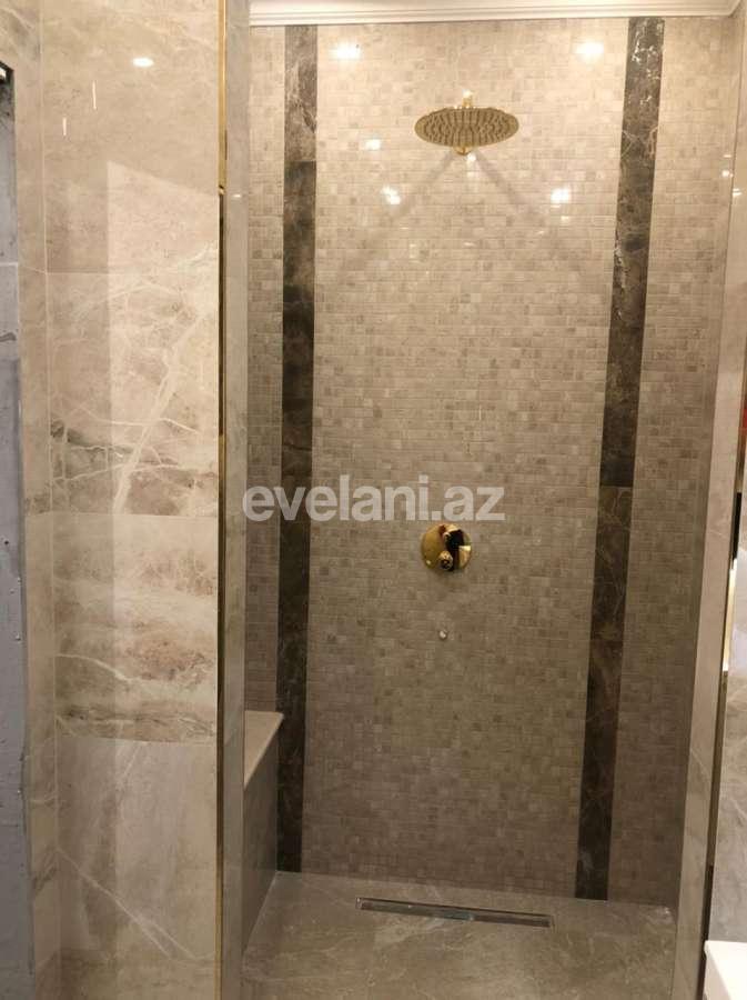 Satılır, yeni tikili, 2 otaqlı, 70 m², 8 Noyabr m.