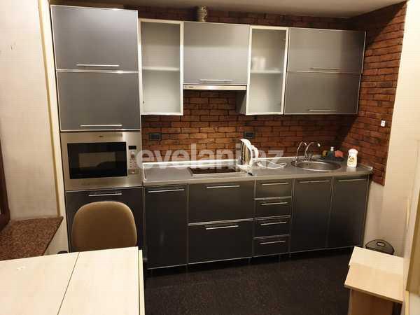 Kirayə verilir, ofis, 5 otaqlı, 160 m², İçəri Şəhər m.