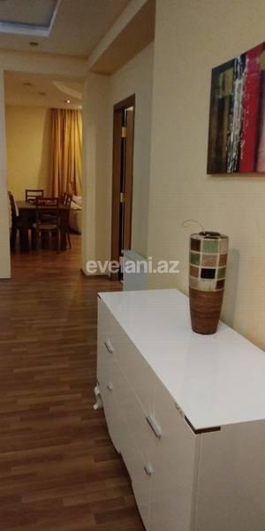 Satılır, yeni tikili, 4 otaqlı, 156 m², 3-cü mikrorayon q.