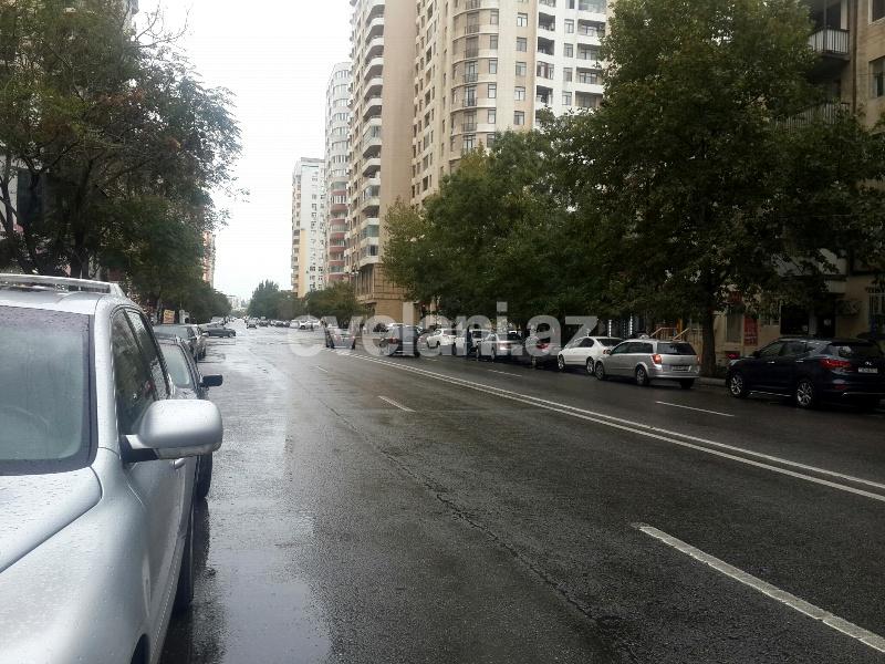 Satılır, köhnə tikili, 3 otaqlı, 70 m², Yasamal r.