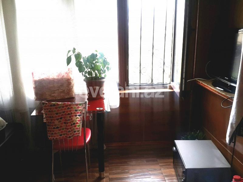 Satılır, köhnə tikili, 3 otaqlı, 70 m², Yasamal r.