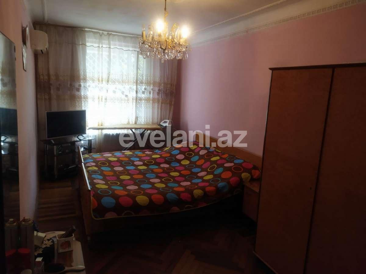 Satılır, köhnə tikili, 3 otaqlı, 70 m², İnşaatçılar m.