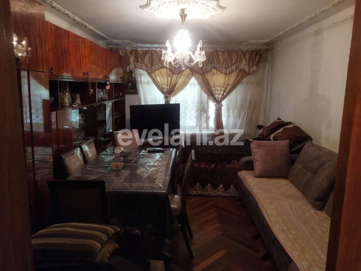 Satılır, köhnə tikili, 3 otaqlı, 70 m², İnşaatçılar m.