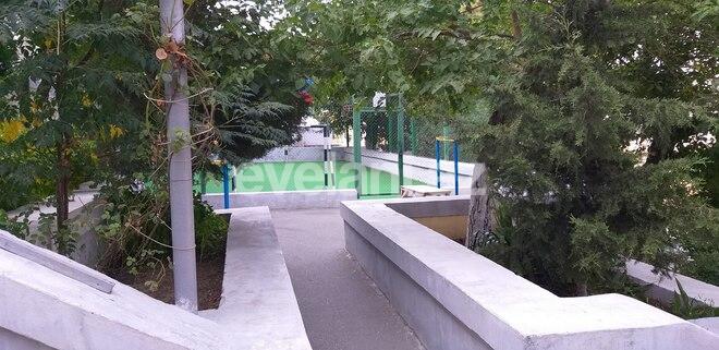 Sale, old building, 3 room, 110 m², Sabail r.