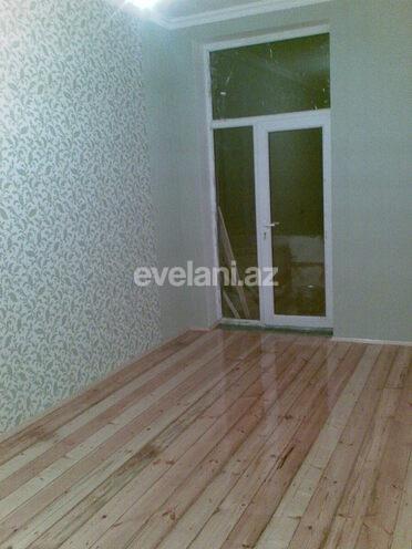 Sale, old building, 3 room, 110 m², Sabail r.