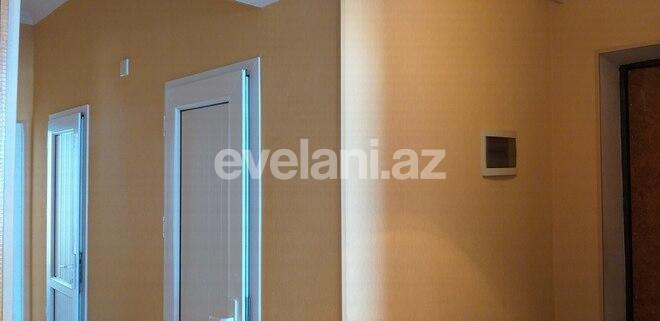 Sale, old building, 3 room, 110 m², Sabail r.