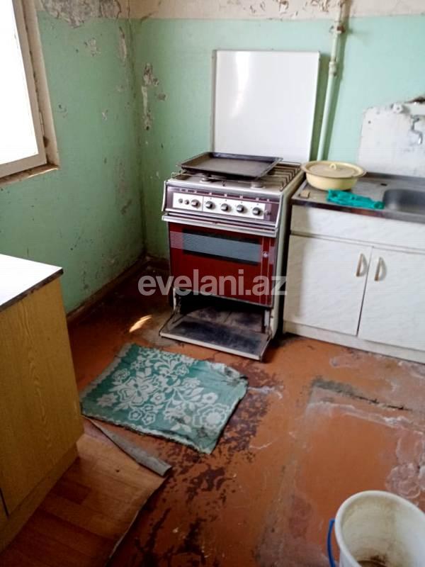 Sale, old building, 2 room, 48 m², Nasimi r.