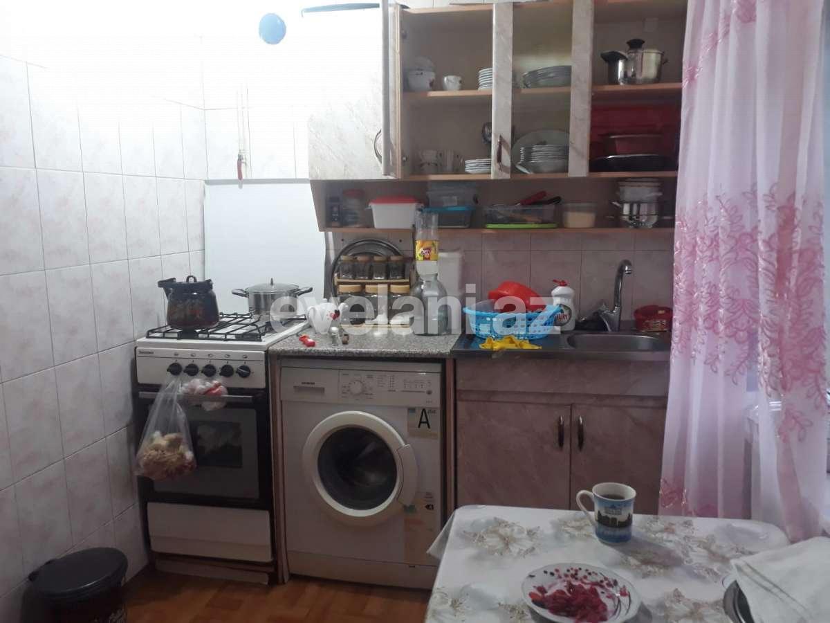 Sale, old building, 2 room, 45 m², Elmlar Akademiyası m.