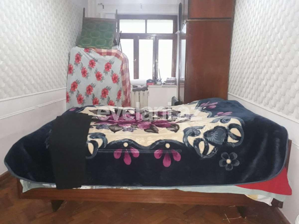 Sale, old building, 2 room, 45 m², Elmlar Akademiyası m.