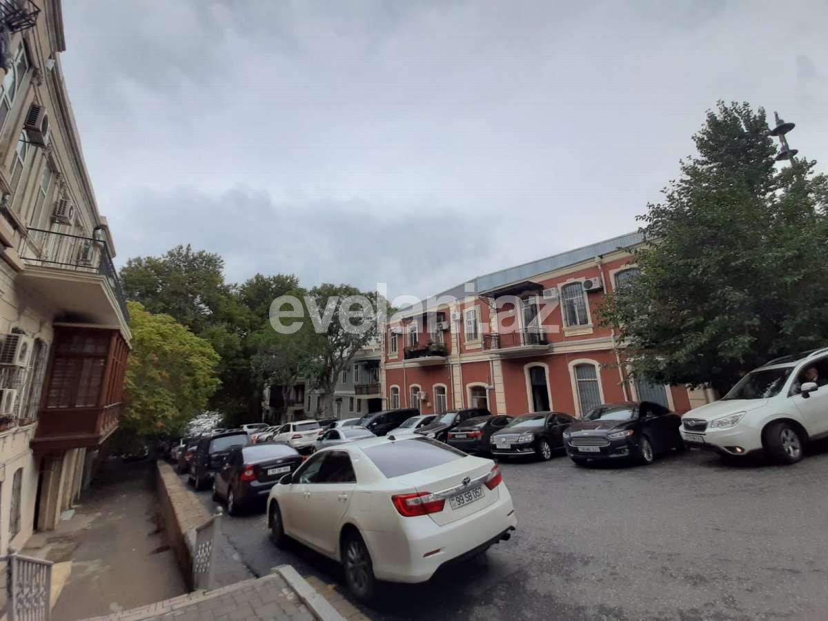 Kirayə verilir, köhnə tikili, 3 otaqlı, 100 m², İçəri Şəhər m.