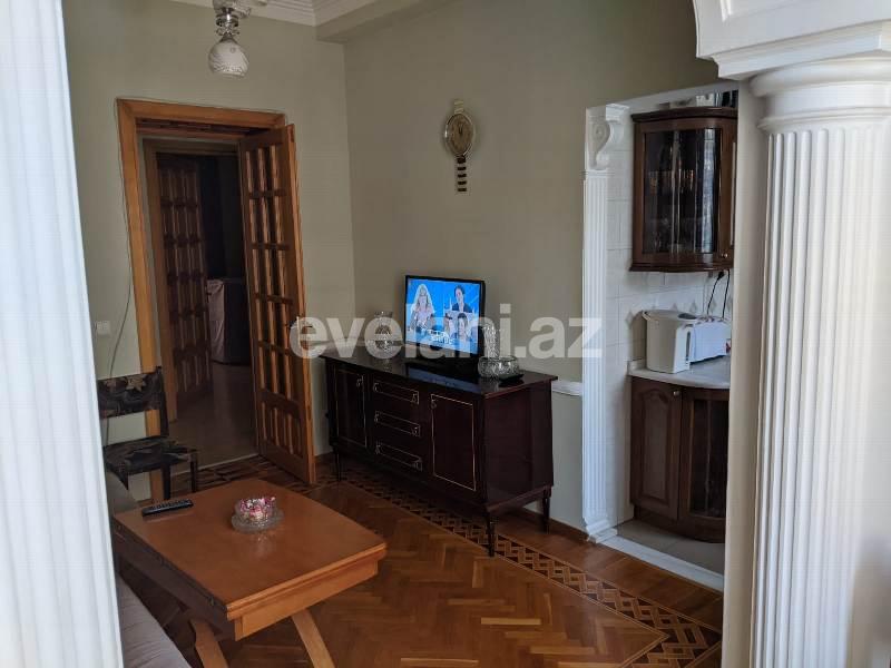 Satılır, köhnə tikili, 4 otaqlı, 120 m², Nizami m.