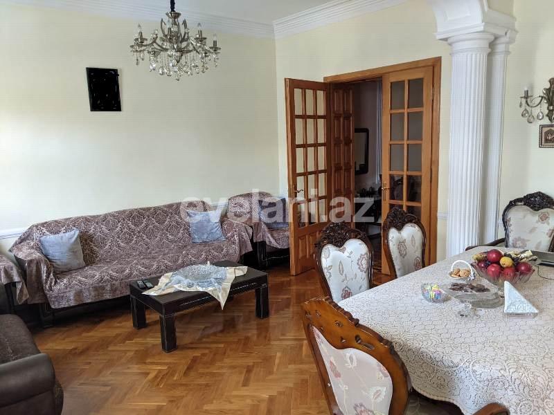 Satılır, köhnə tikili, 4 otaqlı, 120 m², Nizami m.