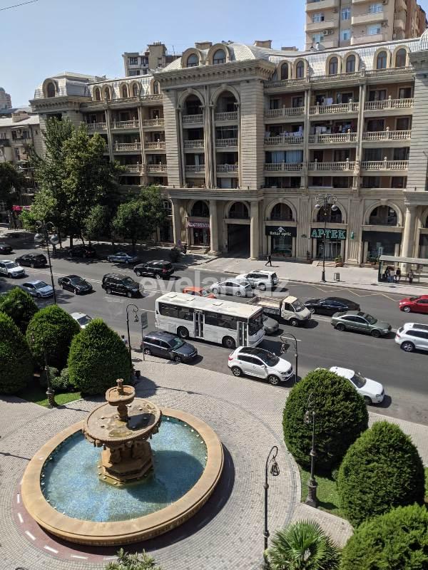 Satılır, köhnə tikili, 4 otaqlı, 120 m², Nizami m.