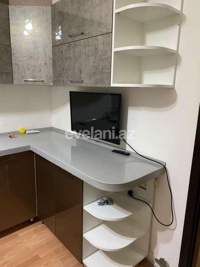 Kirayə verilir, yeni tikili, 2 otaqlı, 60 m², İnşaatçılar m.