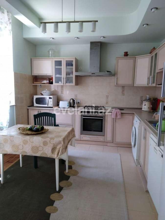 Продаётся, дом / дача, 6-комнаты, 220 m², Карачухур p.