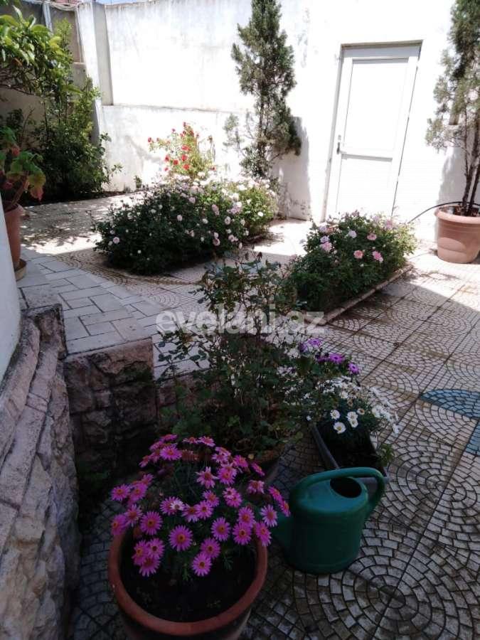 Продаётся, дом / дача, 6-комнаты, 220 m², Карачухур p.