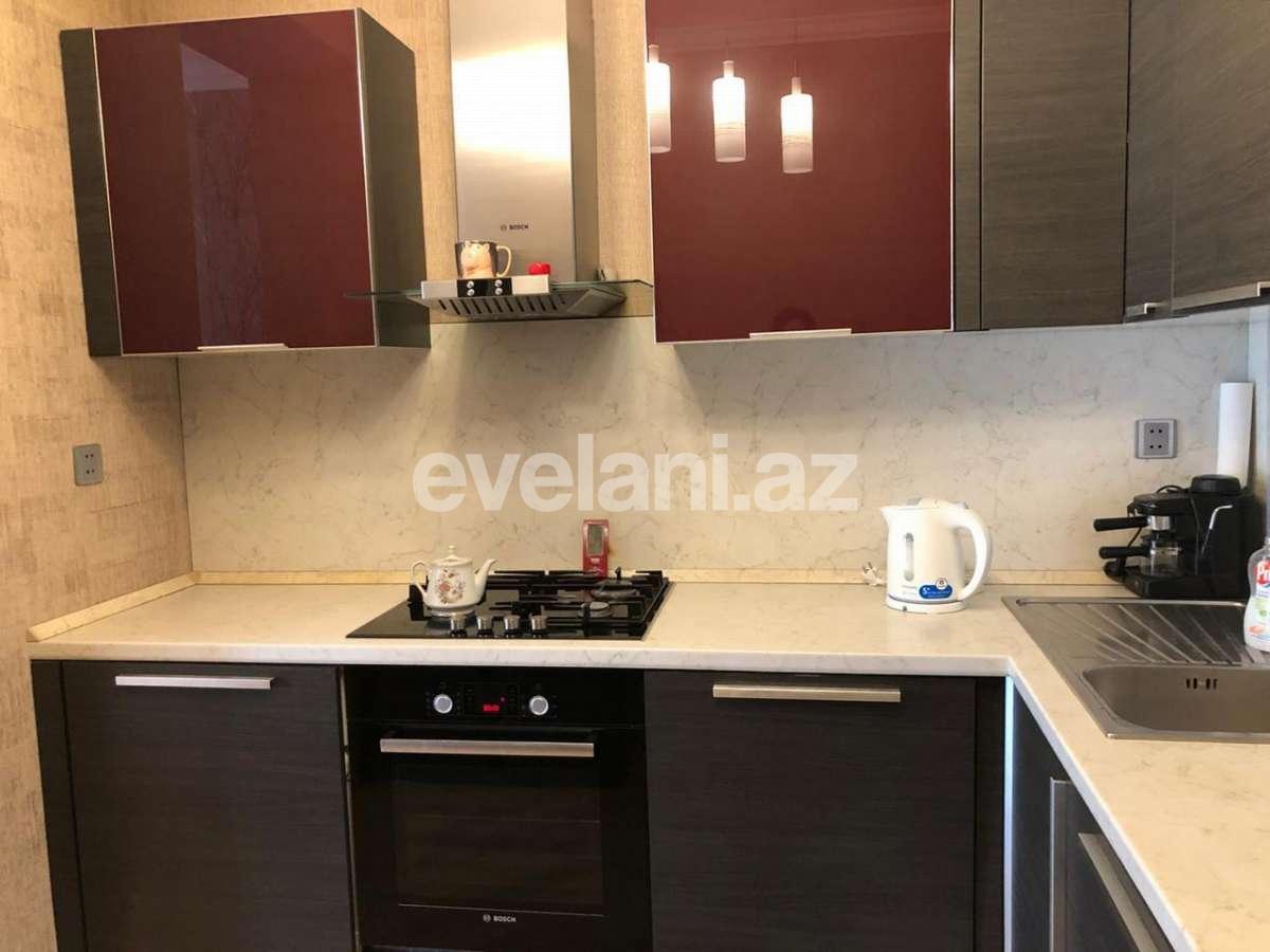 Rent, old building, 3 room, 130 m², Nasimi r.