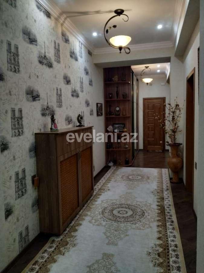 Satılır, yeni tikili, 3 otaqlı, 130 m², Azadlıq prospekti m.