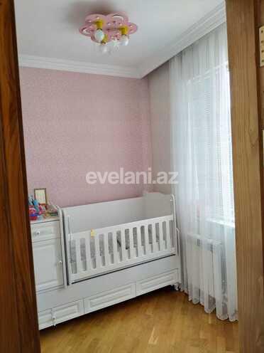 Satılır, köhnə tikili, 3 otaqlı, 60 m², Azadlıq prospekti m.