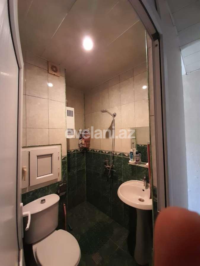 Satılır, köhnə tikili, 2 otaqlı, 53 m², Azadlıq prospekti m.