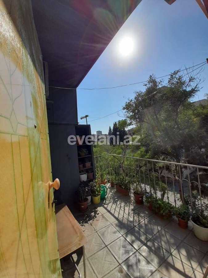 Satılır, köhnə tikili, 2 otaqlı, 53 m², Azadlıq prospekti m.