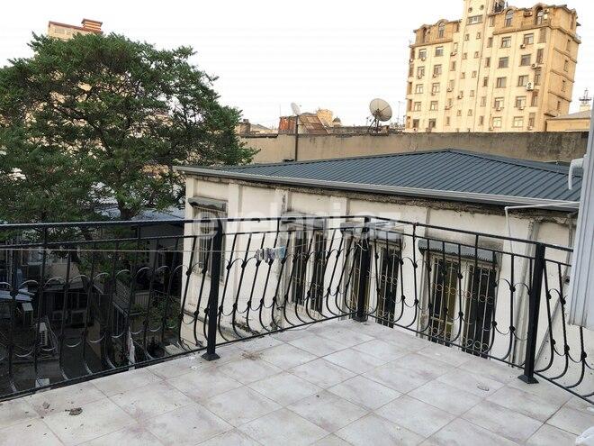 Satılır, köhnə tikili, 3 otaqlı, 90 m², Səbail r.