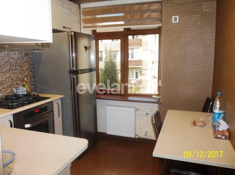 Kirayə verilir, köhnə tikili, 3 otaqlı, 95 m², Səbail r.