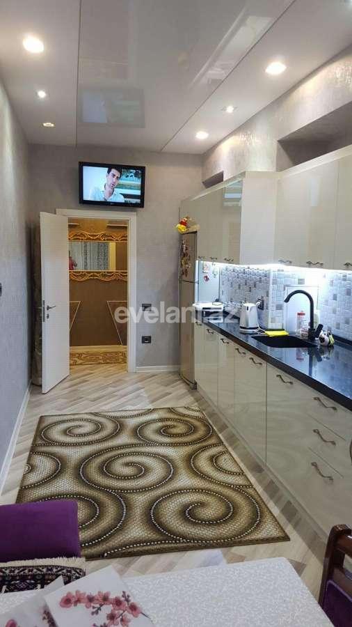 Kirayə verilir, yeni tikili, 2 otaqlı, 60 m², İnşaatçılar m.