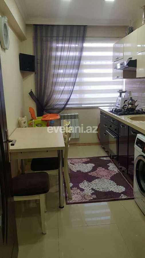 Satılır, yeni tikili, 2 otaqlı, 60 m², İnşaatçılar m.