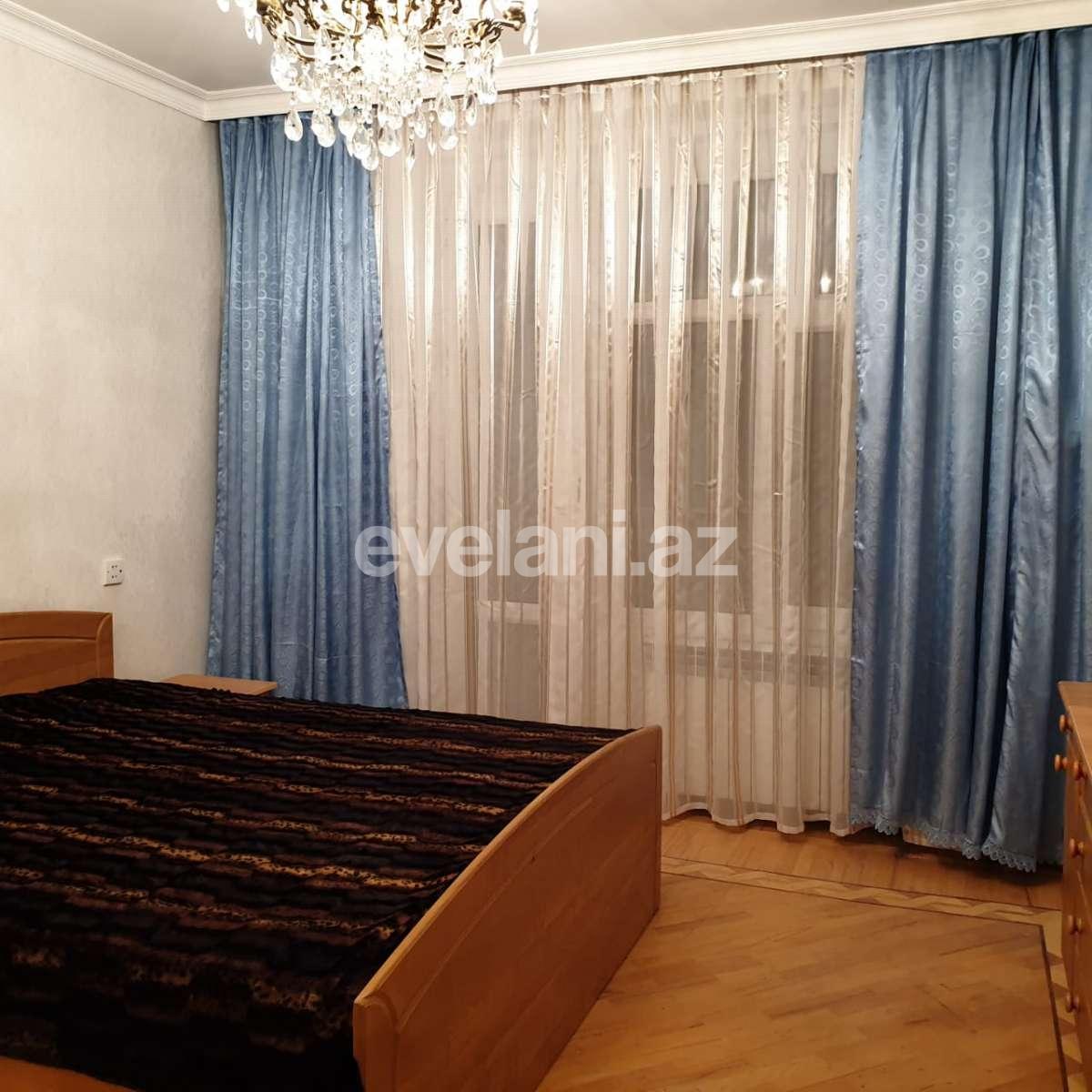 Rent, old building, 2 room, 60 m², Elmlar Akademiyası m.
