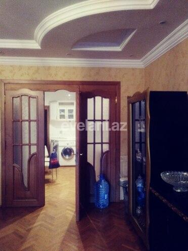 Sale, old building, 3 room, 110 m², Binagadi r.