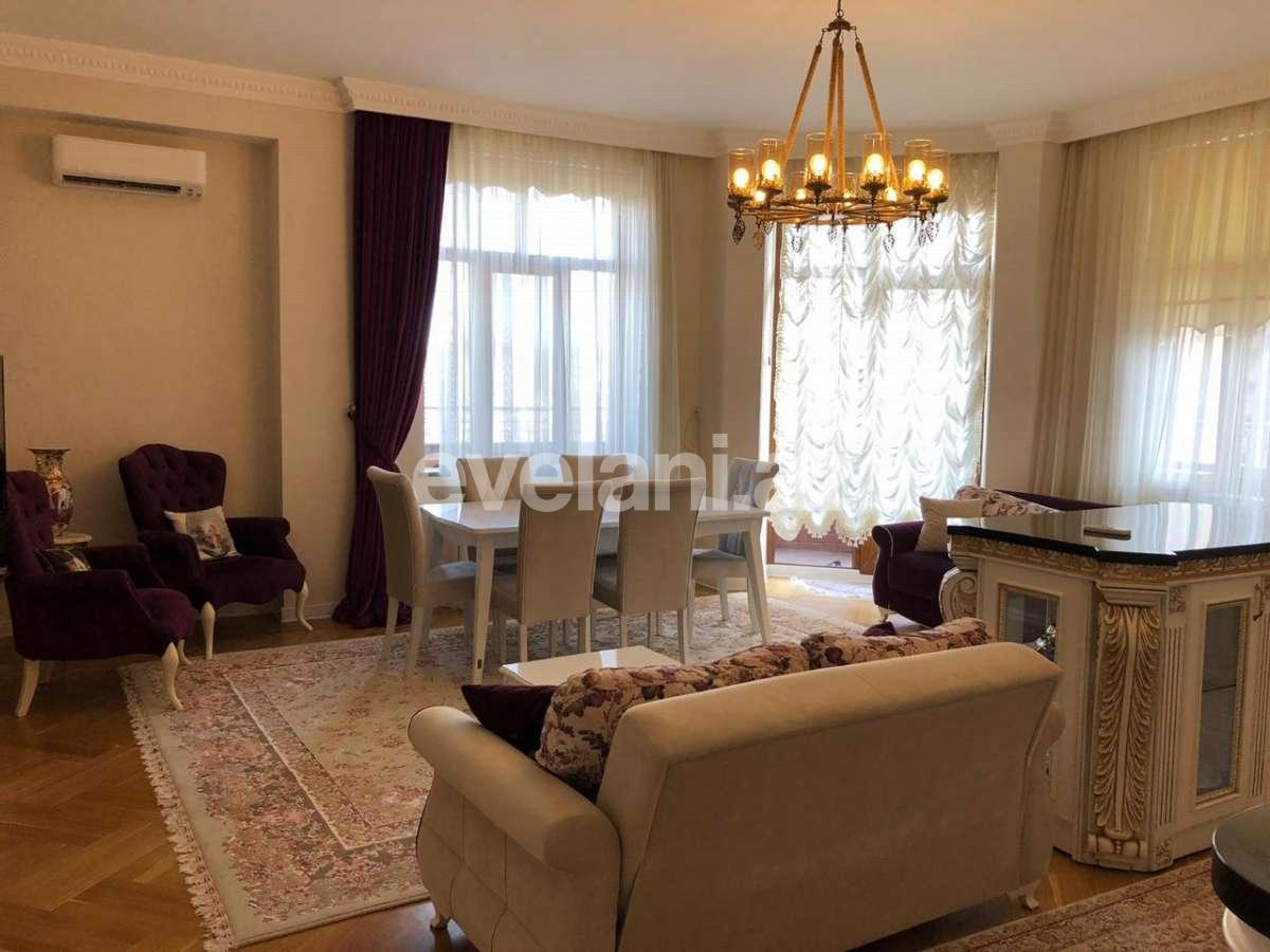 Satılır, yeni tikili, 4 otaqlı, 170 m², 28 may m.