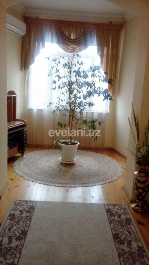 Sale, villa, 9 room, 560 m², 7-th microdistrict d.