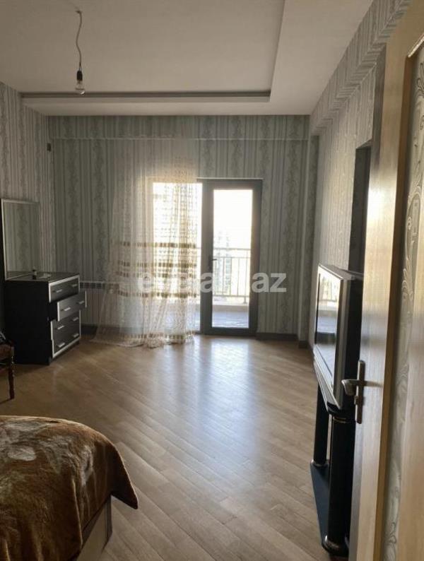 Satılır, yeni tikili, 2 otaqlı, 82 m², 28 may m.