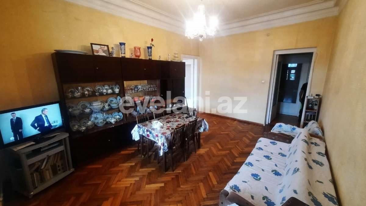 Sale, old building, 4 room, 110 m², Khatai r.