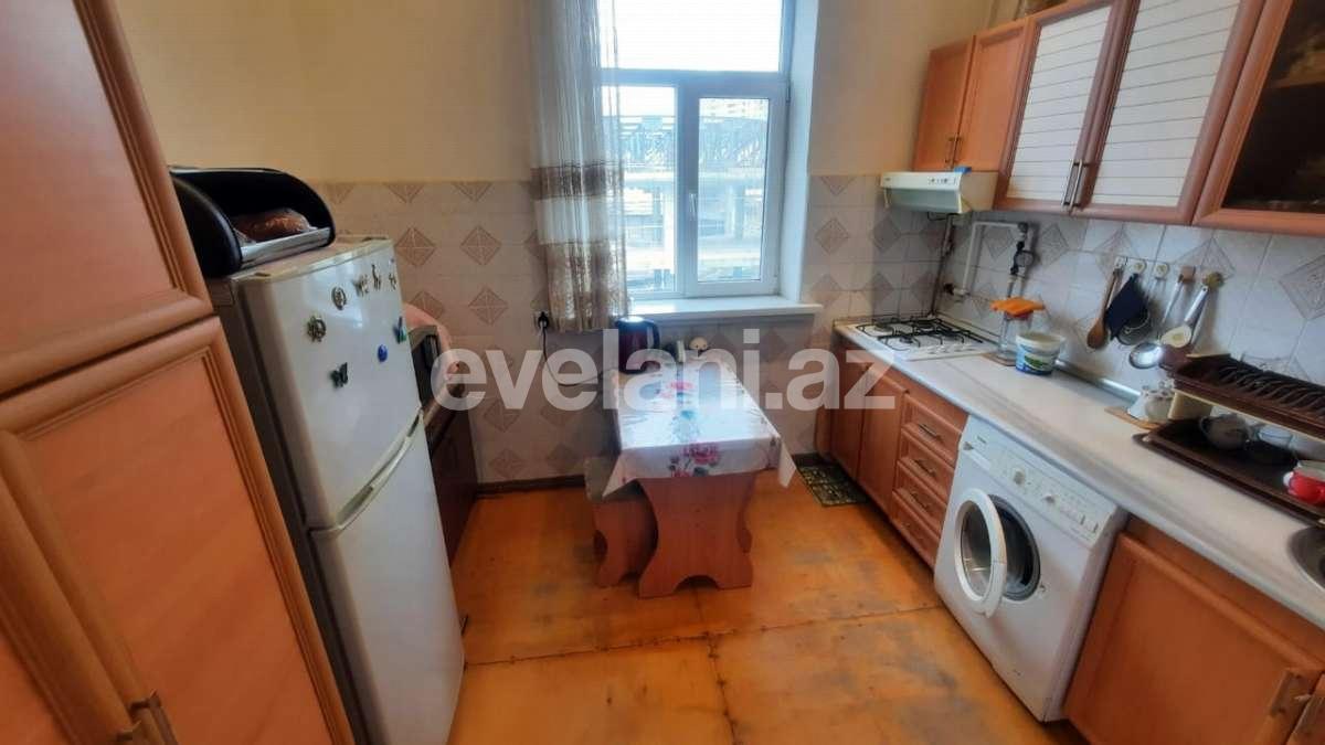 Sale, old building, 4 room, 110 m², Khatai r.