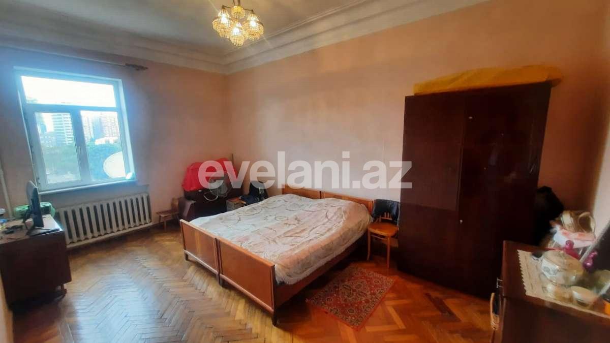 Sale, old building, 4 room, 110 m², Khatai r.