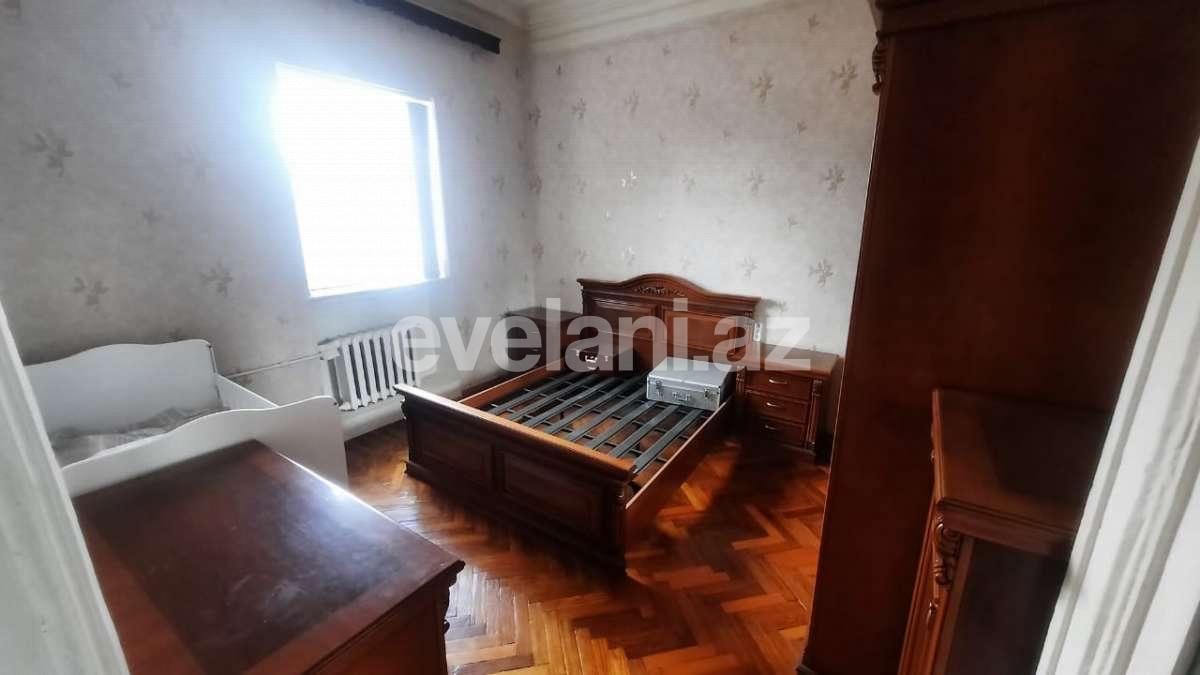 Sale, old building, 4 room, 110 m², Khatai r.