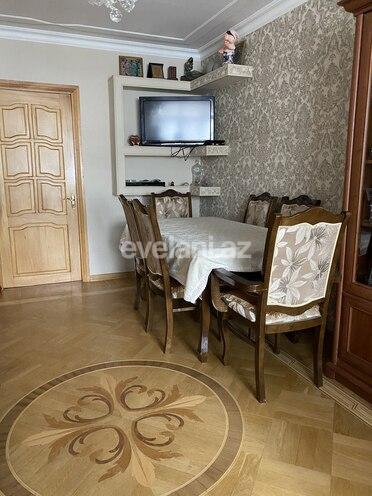 Продаётся, вторичка, 3-комнаты, 70 m², Низами m.