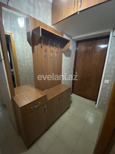 Продаётся, вторичка, 3-комнаты, 70 m², Низами m.