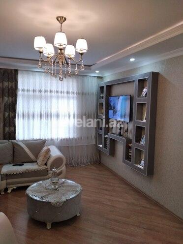 Satılır, köhnə tikili, 4 otaqlı, 100 m², Xalqlar Dostluğu m.