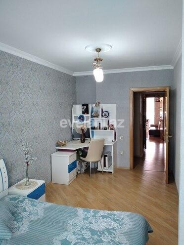 Satılır, köhnə tikili, 4 otaqlı, 100 m², Xalqlar Dostluğu m.