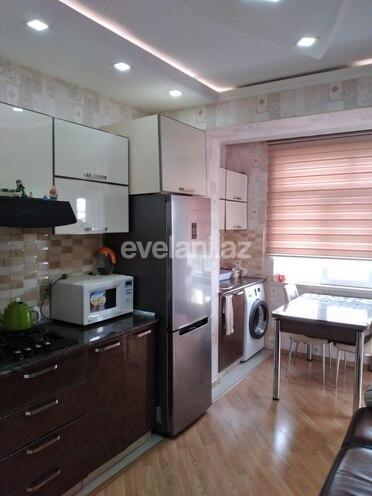 Satılır, köhnə tikili, 4 otaqlı, 100 m², Xalqlar Dostluğu m.