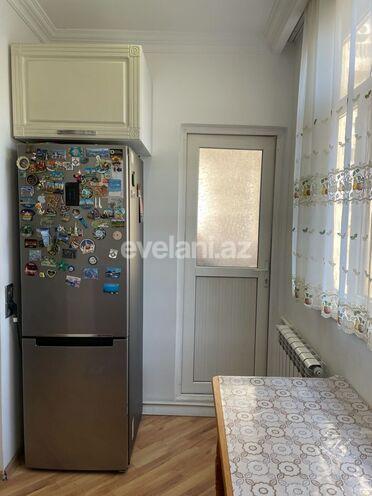 Sale, old building, 4 room, 100 m², Inshaatchilar m.