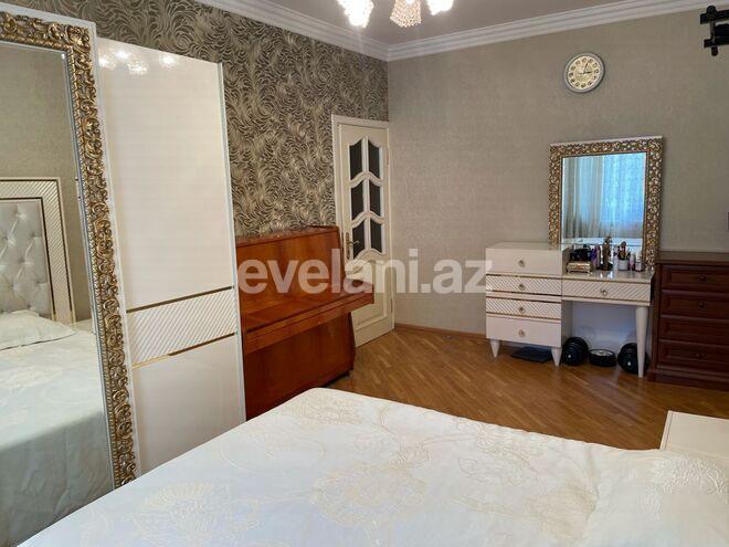 Sale, old building, 4 room, 100 m², Inshaatchilar m.