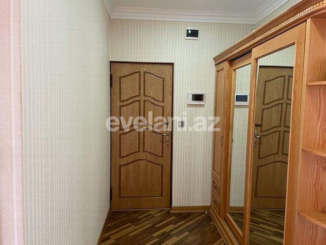 Sale, old building, 4 room, 100 m², Inshaatchilar m.