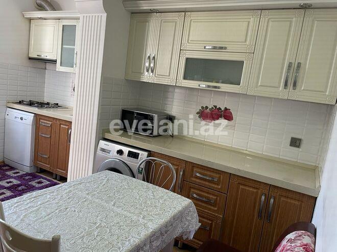 Sale, old building, 4 room, 100 m², Inshaatchilar m.