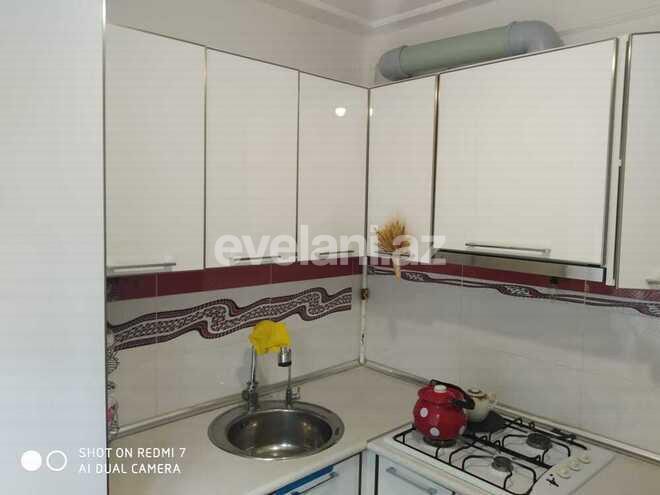 Sale, old building, 3 room, 75 m², Neftchilar m.