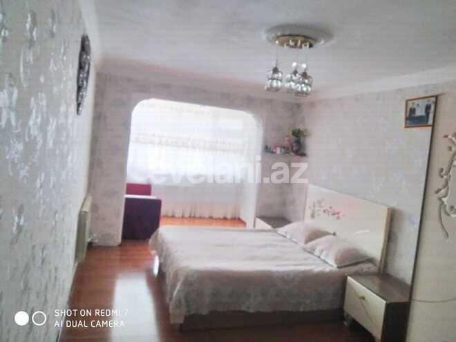 Sale, old building, 3 room, 75 m², Neftchilar m.