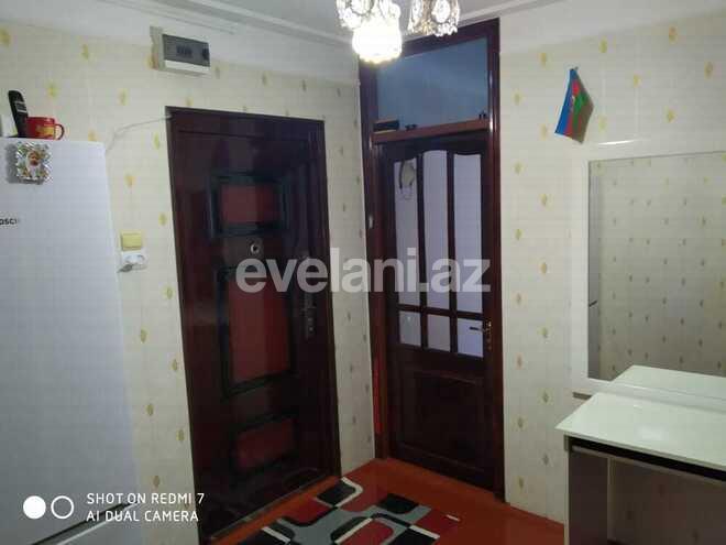 Sale, old building, 3 room, 75 m², Neftchilar m.